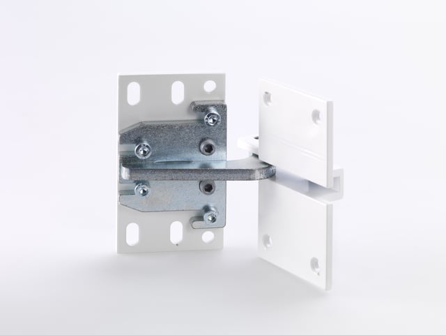 Safety hinge